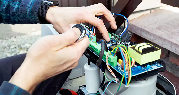 Automatic Driveway Gate Repair in South Bradenton, FL