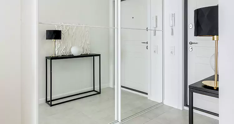 Mirrored Bifold Closet Doors Repair in South Bradenton, FL