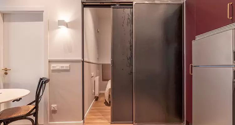 We Fix Closet Sliding Door in South Bradenton, FL