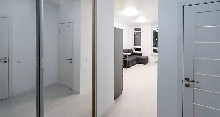 Modern Mirrored Closet Doors Repair in South Bradenton, FL