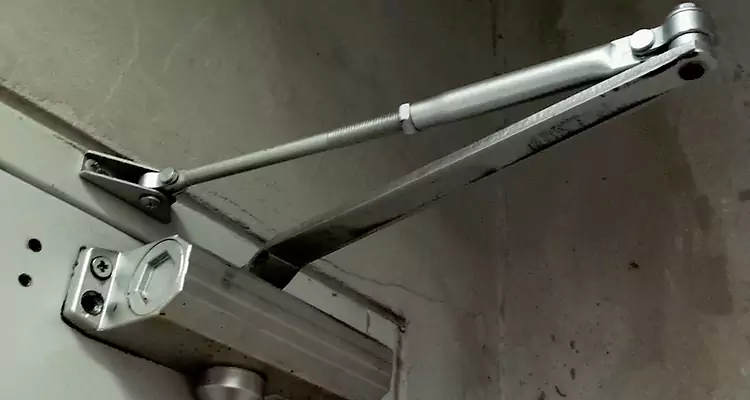 Door Closer Oil Leak Repair in South Bradenton, FL