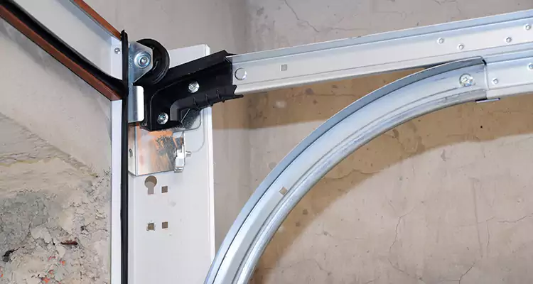 Maintain Liftmaster Garage Door Off Track in South Bradenton, FL