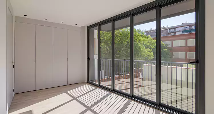 Fix Sliding Screen Door Track in South Bradenton, FL